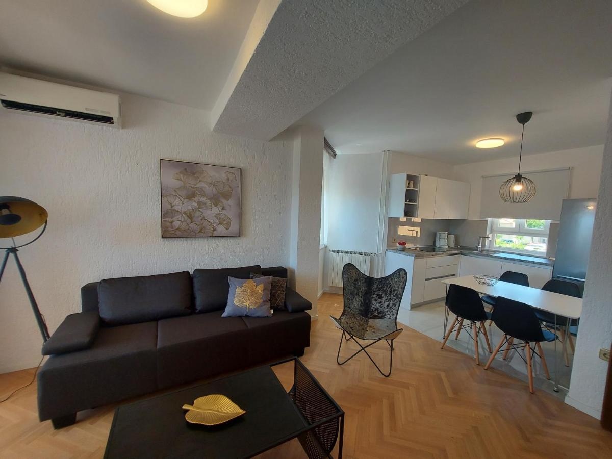Apartments Fugosic Пунат Экстерьер фото